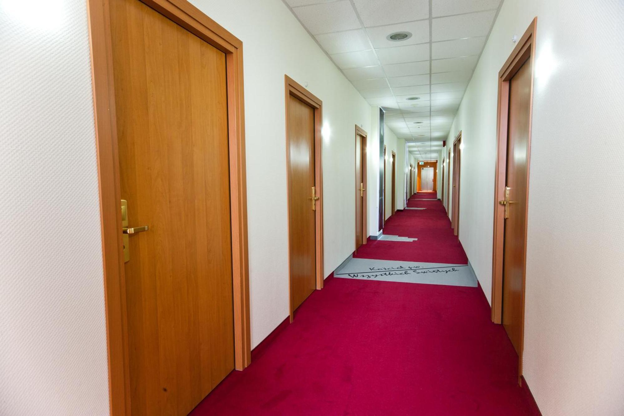Hotel Malinowski Business Gliwice Ruang foto