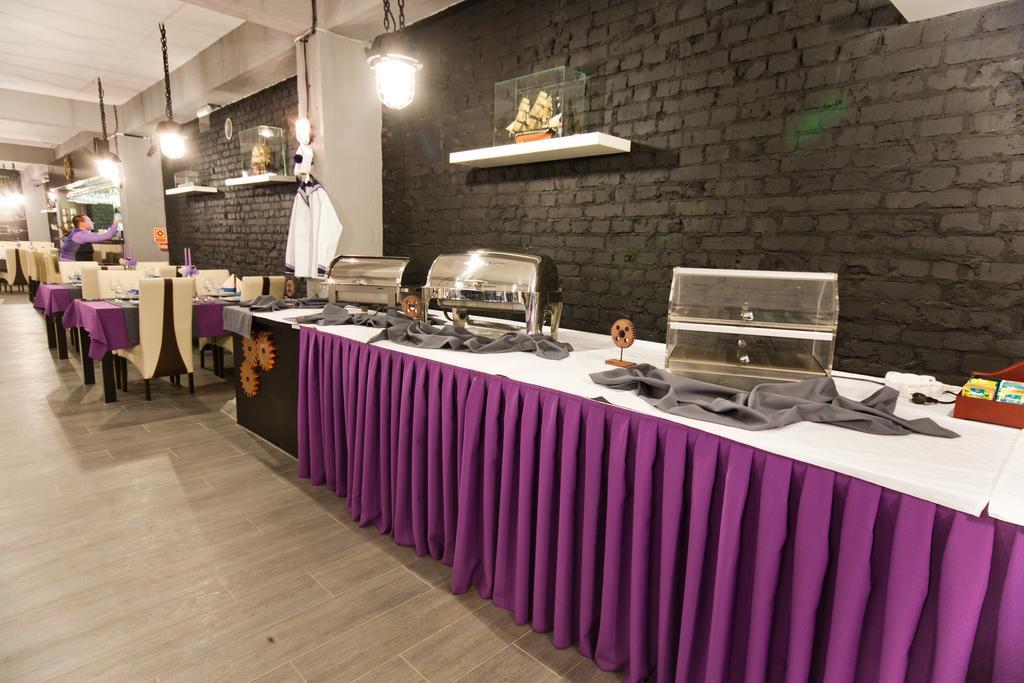 Hotel Malinowski Business Gliwice Bagian luar foto