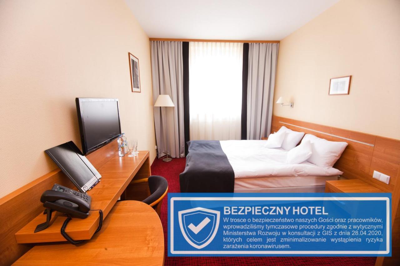 Hotel Malinowski Business Gliwice Bagian luar foto